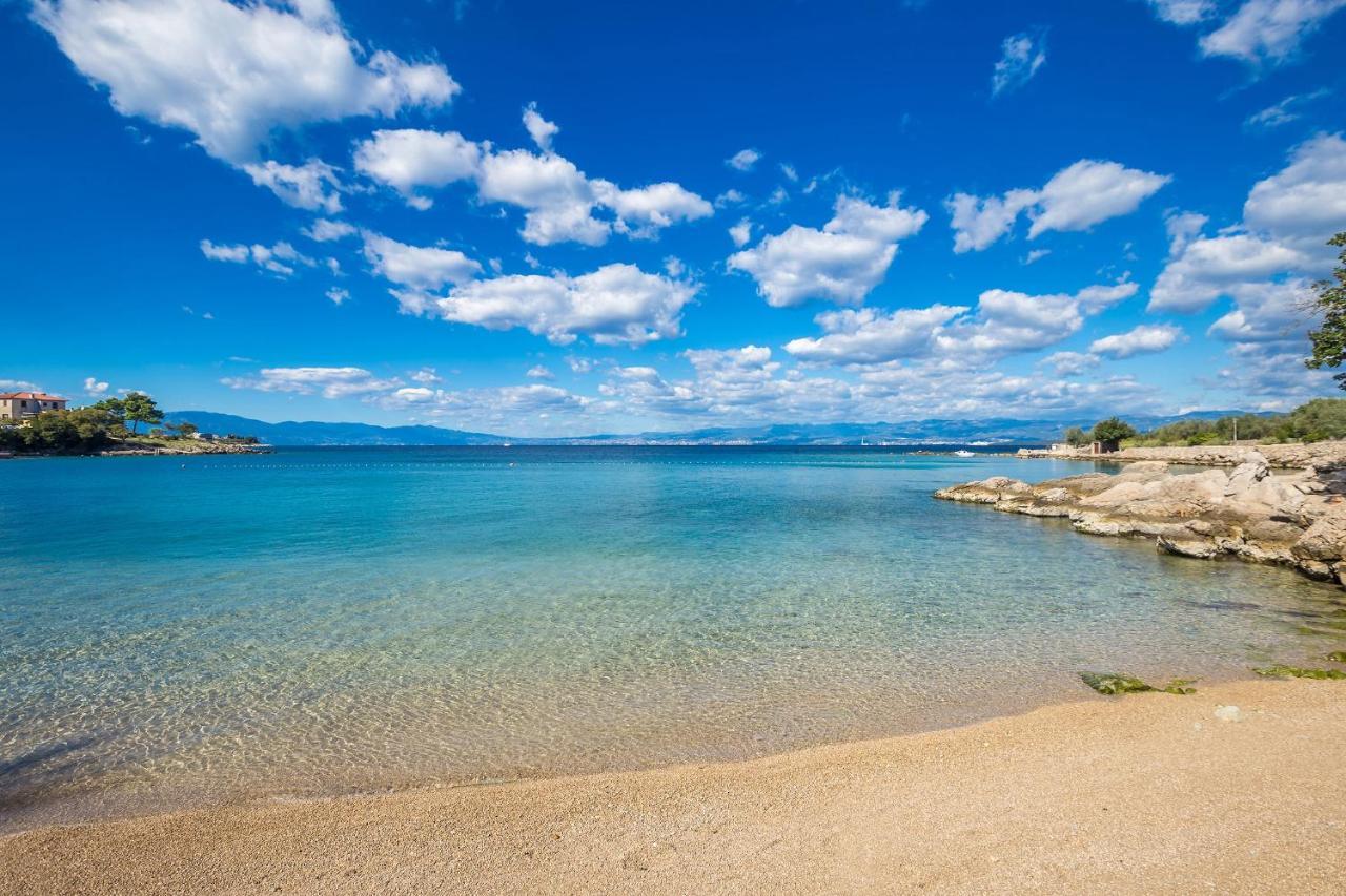Apartments By The Sea Vantacici, Krk - 5347 Malinska Zewnętrze zdjęcie